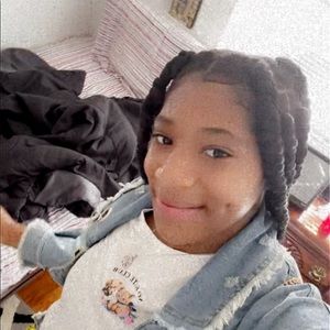 Meet your Posher, Ariana